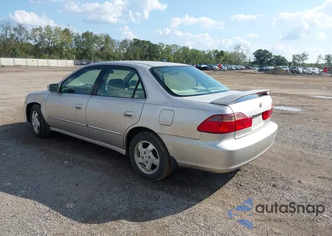 1998 Honda Accord Ex z USA, uszkodzony, nr VIN 1HGCG5656WA233507